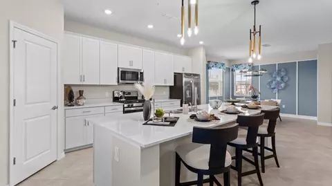 Kitchen - 17121 Jadestone Ct, Venice, FL 34293 photo 2 of 6