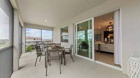 Exterior - 17121 Jadestone Ct, Venice, FL 34293 photo 2 of 6