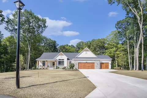 Exterior - 14054 Ambrosia Ave, Dewitt, MI 48820 photo 3 of 15