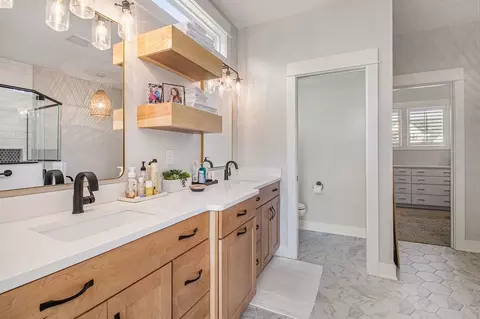 Bath - 14054 Ambrosia Ave, Dewitt, MI 48820 photo 2 of 3