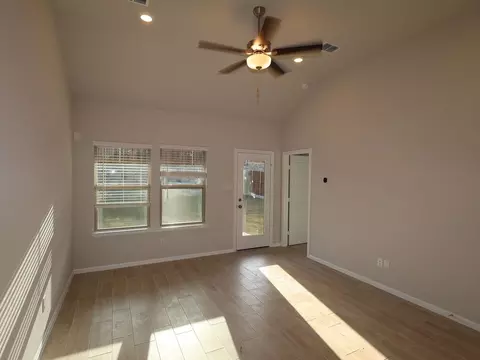 1262 Tallowwood Trl, Van Alstyne, TX 75495