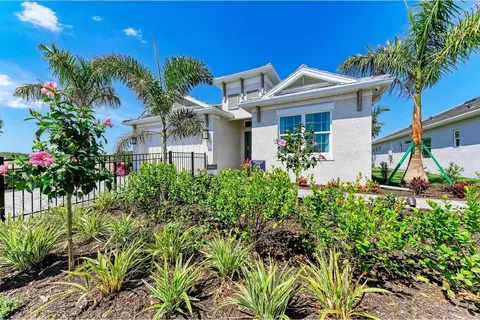 Exterior - 304 Monet Trl, Bradenton, FL 34212 photo 16 of 33