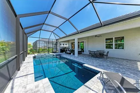 Exterior - 304 Monet Trl, Bradenton, FL 34212 photo 21 of 33