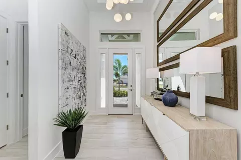 Entry Way - 304 Monet Trl, Bradenton, FL 34212 photo 4 of 7
