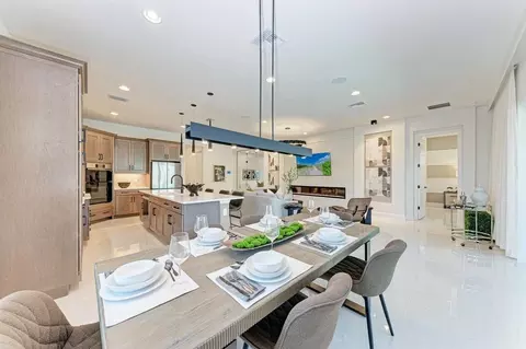 Dining - 304 Monet Trl, Bradenton, FL 34212 photo 2 of 11