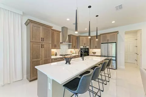 Kitchen - 304 Monet Trl, Bradenton, FL 34212 photo 4 of 26