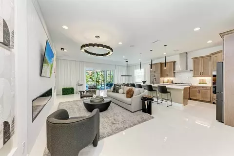 Living - 304 Monet Trl, Bradenton, FL 34212 photo 1 of 16