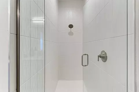 Bath - 304 Monet Trl, Bradenton, FL 34212 photo 6 of 12