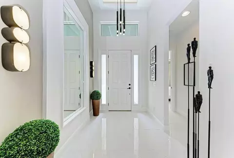Entry Way - 304 Monet Trl, Bradenton, FL 34212 photo 2 of 7