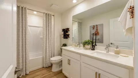 Bath - 4280 Loggerhead Cir SE, Palm Bay, FL 32909 photo 3 of 3