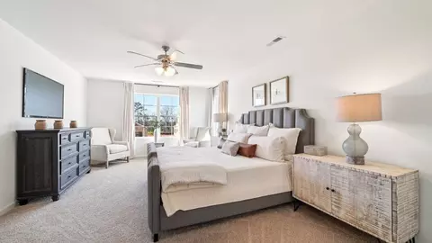 Bedroom - 1075 Gadwall Dr, Alabaster, AL 35007 photo 6 of 9