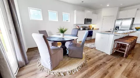 Dining - 1075 Gadwall Dr, Alabaster, AL 35007 photo 2 of 5