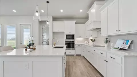 8113 Wild Coast Trl, Parrish, FL 34219 photo 5