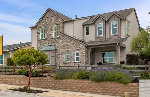 619 Santa Lucia Way, Marina, CA 93933
