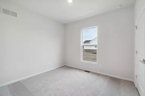 Bedroom - 2767 Silo Dr, Saline, MI 48176 photo 2 of 2