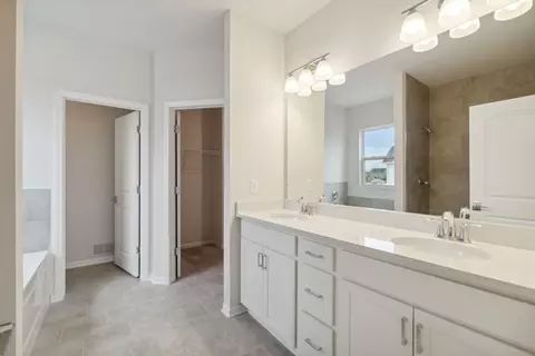 Bath - 2767 Silo Dr, Saline, MI 48176 photo 2 of 2