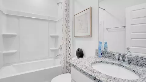 Bath - 7635 Sable Dr, Foley, AL 36535 photo 2 of 4