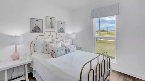 Bedroom - 7635 Sable Dr, Foley, AL 36535 photo 4 of 12