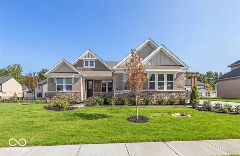 15200 Quiet Trace Ct, Fishers, IN 46040