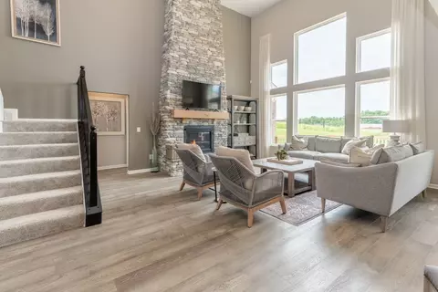 Living - Graystone Drive, Pickerington, OH 43147 photo 3 of 5