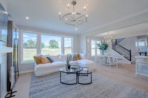 Living - Graystone Drive, Pickerington, OH 43147 photo 5 of 5