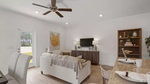 Living - 124 Red Deer Trce UNIT 2, Dothan, AL 36301 photo 1 of 3