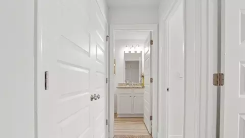 Entry Way - 124 Red Deer Trce UNIT 2, Dothan, AL 36301 photo 6 of 9