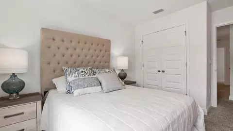 Bedroom - 124 Red Deer Trce UNIT 2, Dothan, AL 36301 photo 6 of 17