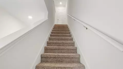 Entry Way - 124 Red Deer Trce UNIT 2, Dothan, AL 36301 photo 3 of 9