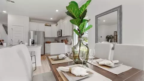 Dining - 124 Red Deer Trce UNIT 2, Dothan, AL 36301 photo 2 of 4