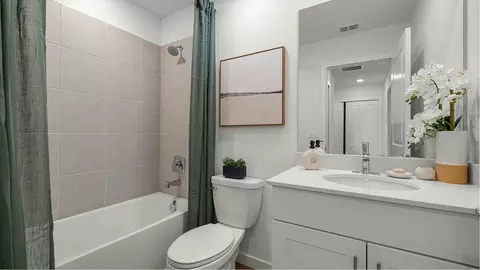 Bath - 4973 SW 83rd Pl, Ocala, FL 34476 photo 2 of 3