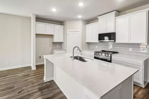 Kitchen - 356 Declan St, Springtown, TX 76082 photo 3 of 3
