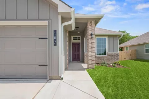 Exterior - 107 Adaline Bnd, Mcgregor, TX 76657 photo 3 of 6