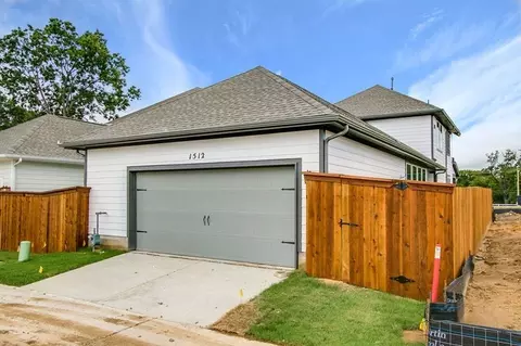 Exterior - 1009 Karis Blvd, Crowley, TX 76036 photo 3 of 7
