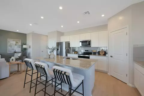 Kitchen - 17222 W Patrick Ln, Surprise, AZ 85387 photo 3 of 4