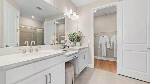 Bath - 10614 Eclipse St, Sarasota, FL 34241 photo 6 of 11