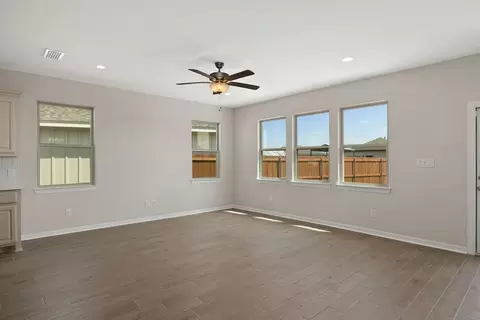 Living - 119 Cabin St, Laredo, TX 78046 photo 3 of 7