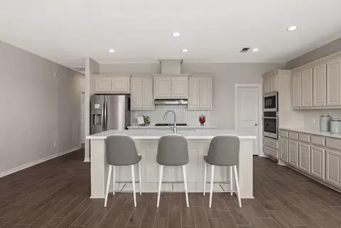 Kitchen - 119 Cabin St, Laredo, TX 78046 photo 2 of 7