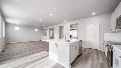 Living - 22300 E 46th Ave, Aurora, CO 80019 photo 3 of 4