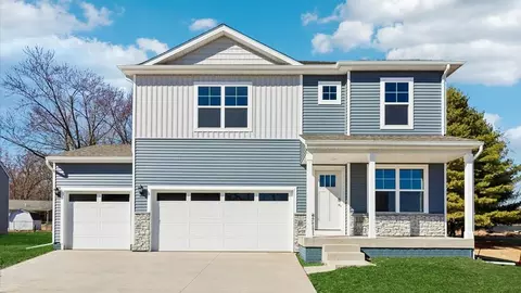 Exterior - 1025 Hemlock Ln, Waukee, IA 50263 photo 2 of 2