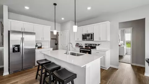 Kitchen - 1025 Hemlock Ln, Waukee, IA 50263 photo 2 of 3