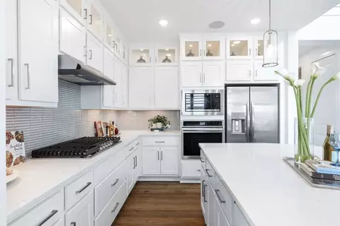 Kitchen - 2004 Quartz St, Northlake, TX 76247 photo 6 of 9