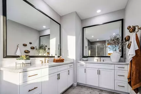Bath - 851 Conductor Ct, Redlands, CA 92374 photo 1 of 5