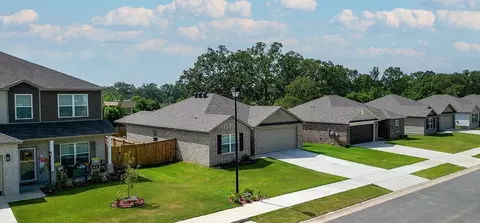 View/Area - 2817 Titus Dr, Yukon, OK 73099 photo 1 of 3
