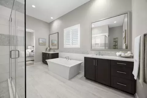Bath - 6749 Lyric Ave, Lancaster, CA 93536 photo 5 of 5