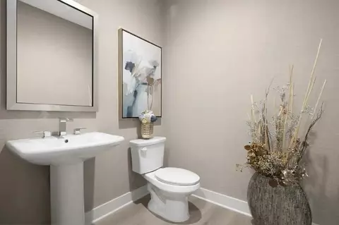 Bath - 6749 Lyric Ave, Lancaster, CA 93536 photo 1 of 5