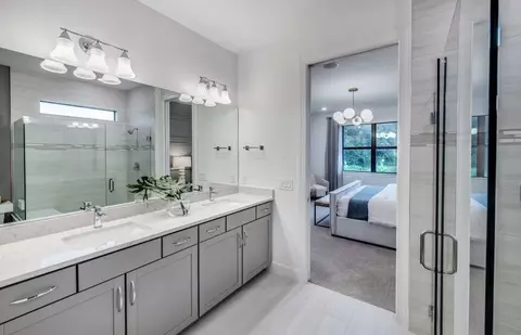 Bath - 3260 Hampton Blvd, Alva, FL 33920 photo 1 of 4