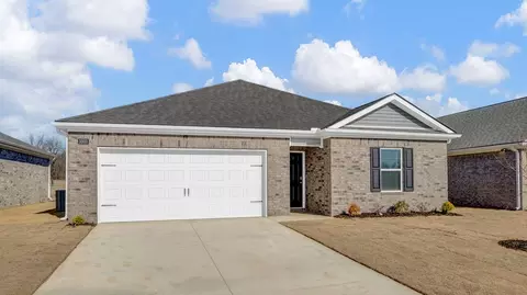 3500 Hawthorn Way, Paragould, AR 72450