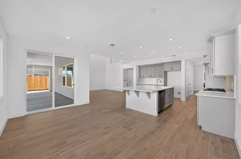 Entry Way - 986 Peters Rd S, Madera, CA 93636 photo 1 of 5