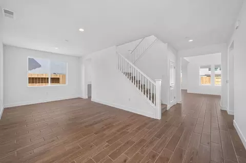 Living - 986 Peters Rd S, Madera, CA 93636 photo 3 of 11